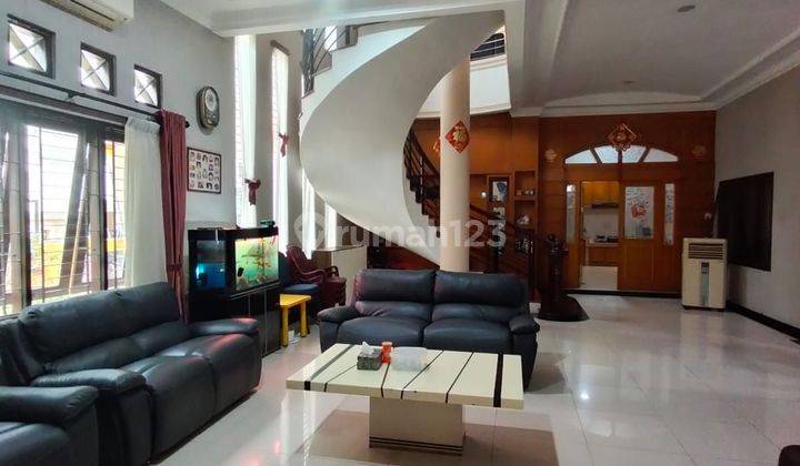 Rumah  Hook Lebar 15meter di komplek Cemara Asri 1