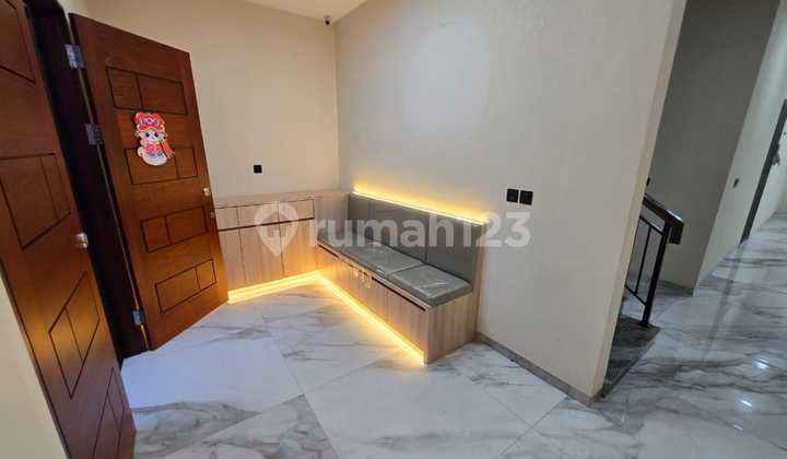 Translation: 3.5-Storey Villa at Cemara Asri Complex Translation: 3.5-Storey Villa at Cemara Asri Complex