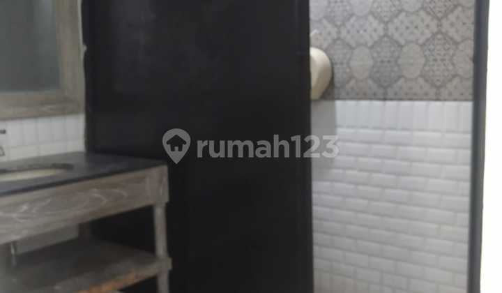 Sewa Rumah Di Kawasan Strategis Mangga Besar, Jakarta Barat! 2