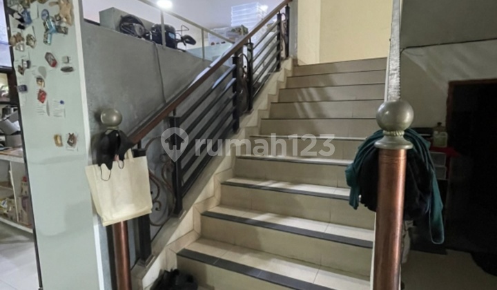 Rumah Bagus Terawat di Komplek Batununggal Bandung 2