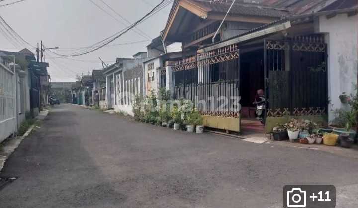 Well-Maintained House in Taman Cibaduyut Indah, Bandung