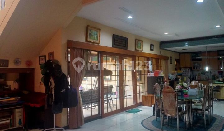 Well-maintained corner house ready to occupy on Terusan Sukamulya, Bandung.