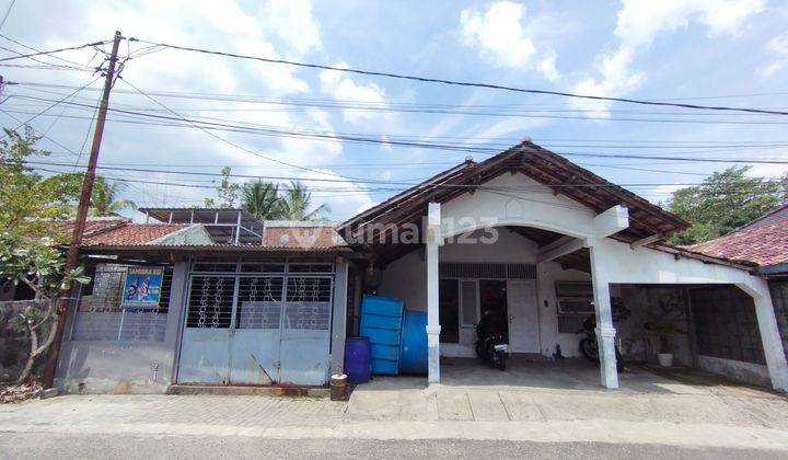 Rumah terawat di jalan golf selatan arcamanik bandung 1