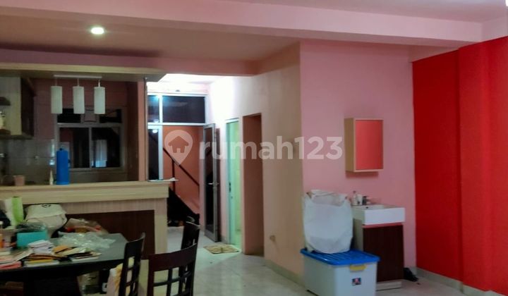 Ruko bagus siap pakai di komplek setrasari mall kota bandung Ruko bagus siap pakai di komplek setrasari mall kota bandung