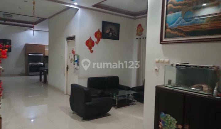 Rumah Hoek Bagus Terawat Di Taman Kopo Indah Bandung 2