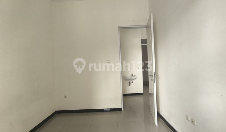 Rumah Siap Huni Di Sherwood Taman Kopo Indah V Bandung 2