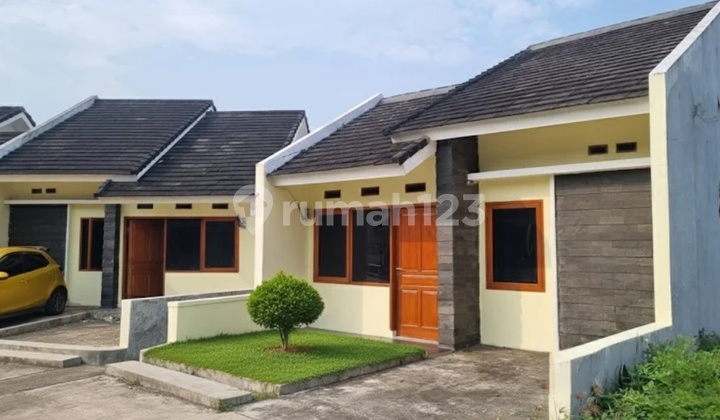 Comfortable Safe Affordable New House In New Cluster Kutawaringin Bandung 1
