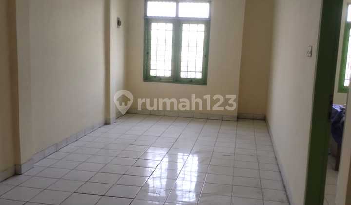 Strategic Ready-to-Use Shop House on Mauneoad, Ciremai Raya Street, Cirebon 2