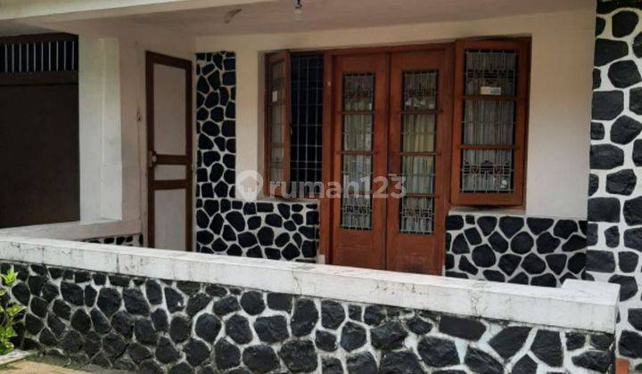 Rumah Klasik Terawat Nyaman Di Jalan Brantas Bandung  1