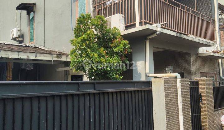 Rumah 2 Lantai 4 Kamar Shm Di Ciledug 