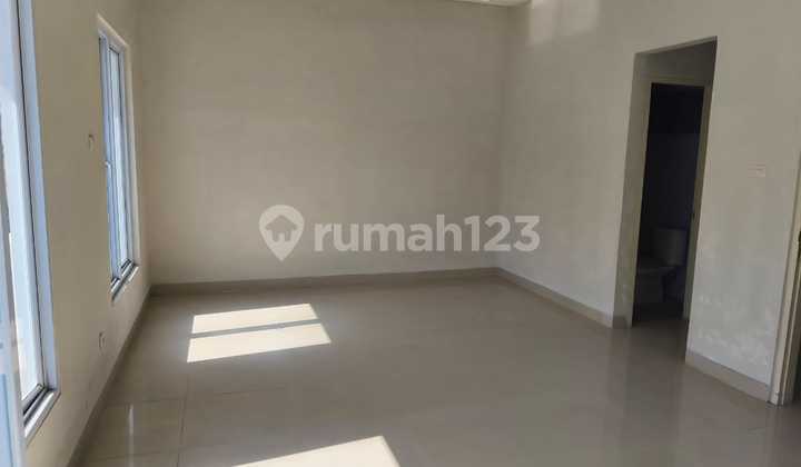 Rumah Mewah Dalam Cluster fasilitas Kolam Renang di Padang  2