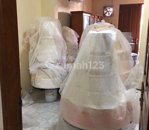 Tempat Bisnis Dan Rumah Tangga