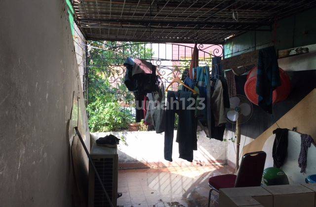 Tempat Bisnis Dan Rumah Tangga