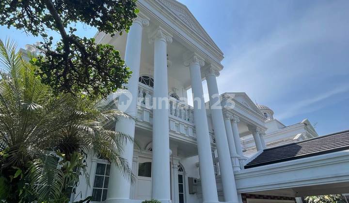 Rumah 2 Lantai Lokasi Boulevard Row Jalan 3 Mobil Rumah 2 Lantai Lokasi Boulevard Row Jalan 3 Mobil