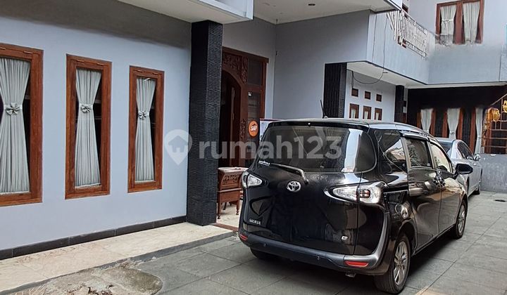 Rumah 2 Lantai Pinggir Jalan Raya Kramat Jati Jaktim 2
