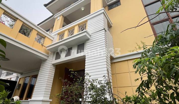 Rumah 2 Lantai Siap Huni Kota Wisata Cibubur Rumah 2 Lantai Siap Huni Kota Wisata Cibubur