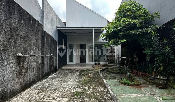 Rumah Selangkah ke Stasiun LRT Harjamukti