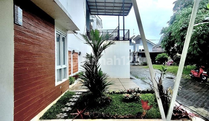Rumah 2 Lantai Metland Cileungsi Ada Kolam Renang 2