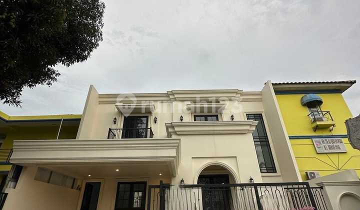 Rumah 2 Lantai Siap Huni Kota Wisata Cibubur Ada Kolam Renang