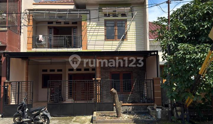 Rumah 2 Lantai Murah Siap Huni Lokasi Strategis