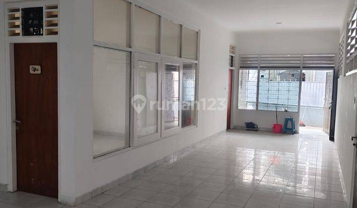 Di jual Rumah Lokasi Dekat Jalan Raya Jl. Abdullah Syafei  2