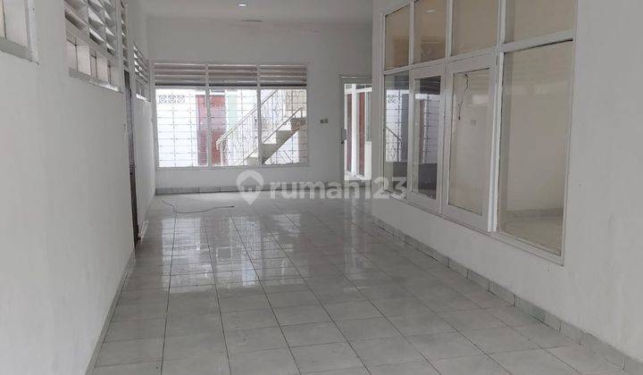 Di jual Rumah Lokasi Dekat Jalan Raya Jl. Abdullah Syafei  1