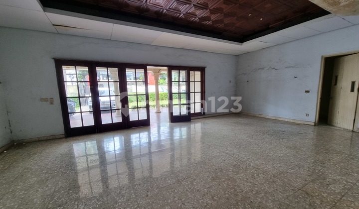 Disewakan Ruang Usaha di jalan Gunawarman Raya 2