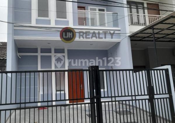 Rumah Minimalis Cantik di Janur Kuning Kelapa Gading Jakarta Utara Rumah Minimalis Cantik di Janur Kuning Kelapa Gading Jakarta Utara