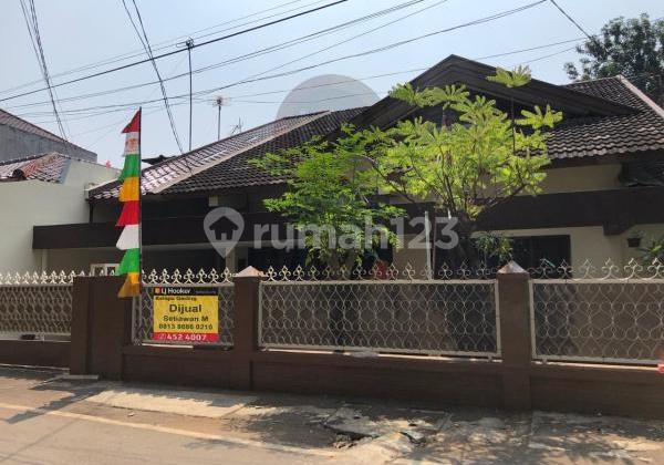 Dijual Rumah 2 Lantai di Cempaka Putih Tengah Jakarta Pusat