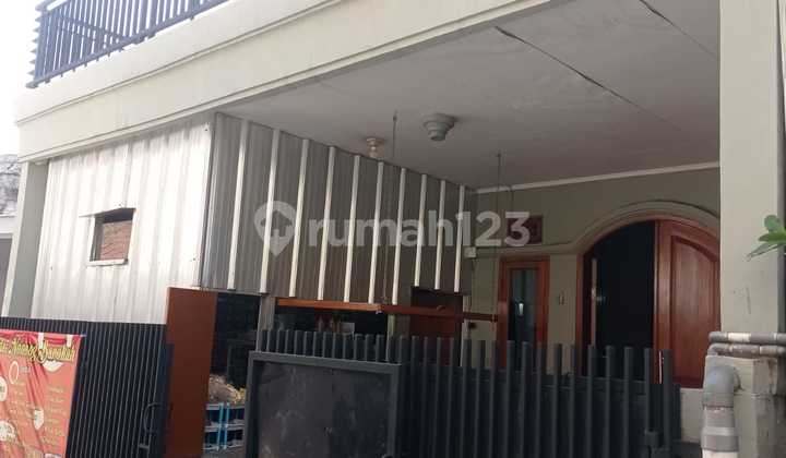 Ready-to-Occupy House on Jatiwangi Street, Antapani, Bandung