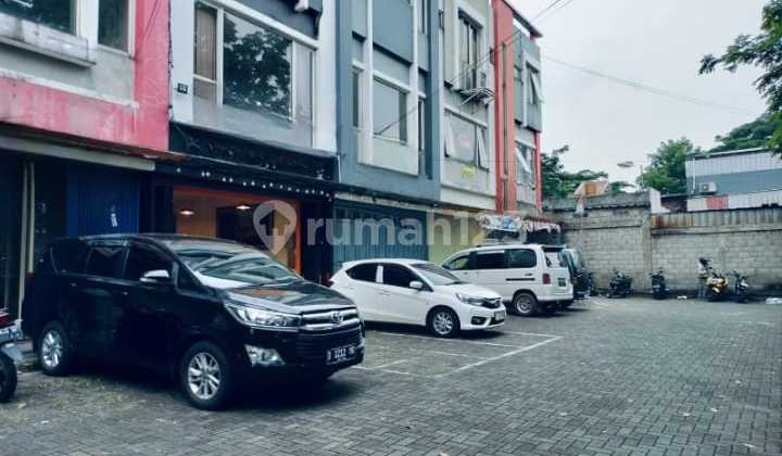 Exclusive shop house in the strategic location of Sukarno Hatta Street, Rancabolang.
