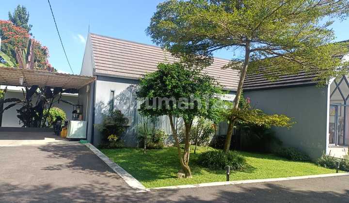 Villa di daerah Lembang dekat kawasan wisata Maribaya Villa di daerah Lembang dekat kawasan wisata Maribaya