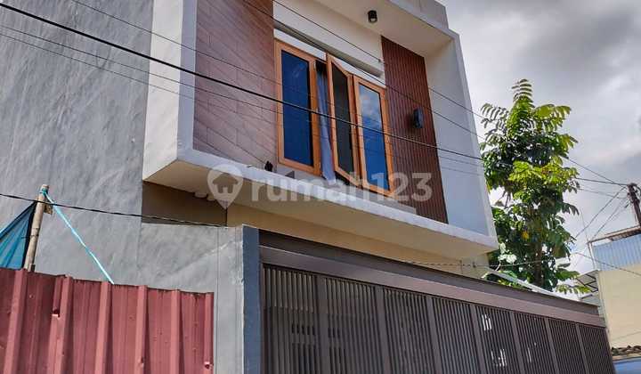 Rumah Siap Huni Minimalis Modern di Pusat Kota Bandung