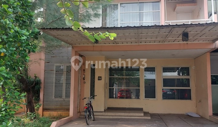 Unfurnished Rental House Hook at Green Park Residence Jatiwarna Unfurnished Rental House Hook at Green Park Residence Jatiwarna
