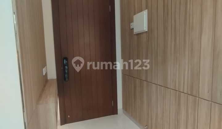 Rumah Lux Prestisius Strategis di Duren Sawit  2
