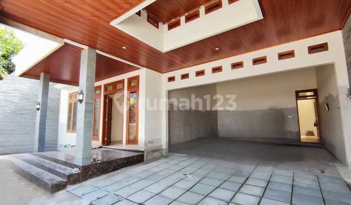 Rumah Baru Dijual Siap Pakai Di Tenga Kota Solo 2