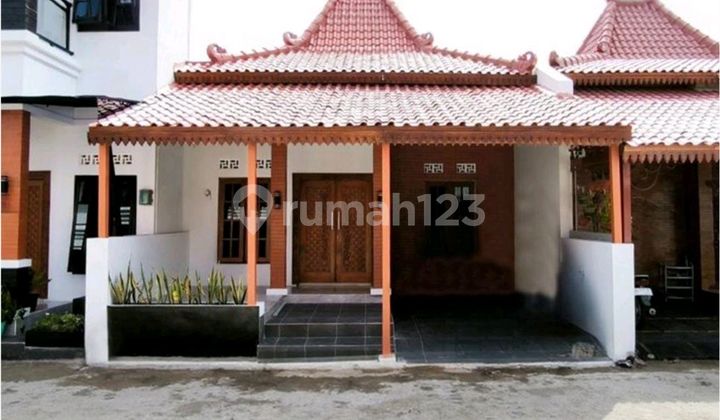Dijual Rumah di Perumahan Gajahan Colomadu Siap Pakai 1