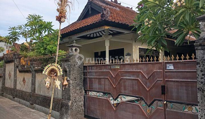 Disewakan Rumah 1 Lantai Rapi Siap Huni Daerah Sesetan 1