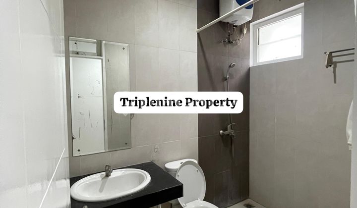 Rumah 2 lantai siap huni view danau di Citra Graan Cibubur 2