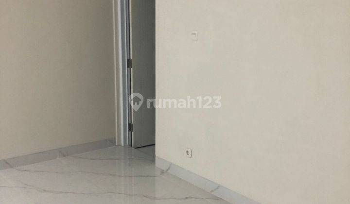 Rumah 2 Lantai Sudah Renovasi SHM di Citra Gran Cibubur , Jakarta Timur 2