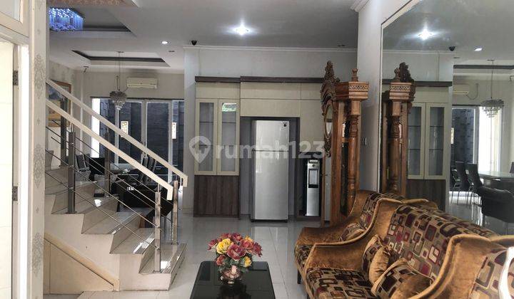 Rumah 2 Lantai Bagus Semi Furnished SHM di Citra Gran Cibubur , Jakarta Timur 2