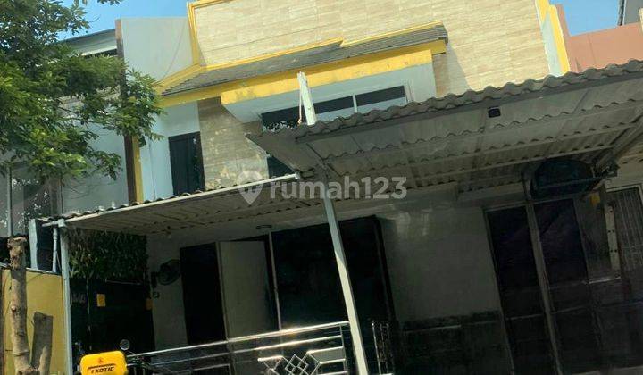 Rumah 3 Lantai Sudah Renovasi Furnished SHM di Citra Gran Cibubur , Jakarta Timur 1