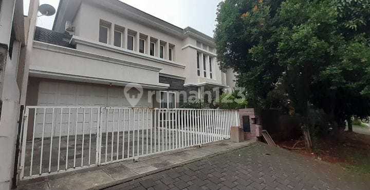 Rumah 2 Lantai Bagus Di Boulevard Kota Wisata, Bogor Rumah 2 Lantai Bagus Di Boulevard Kota Wisata, Bogor