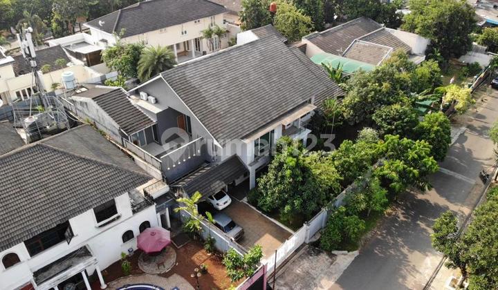 Rumah 2 Lantai Dengan Pool di Lebak Bulus, Jakarta Selatan