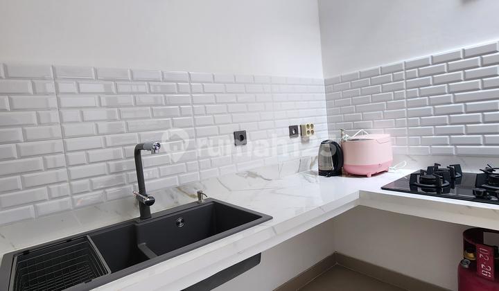 2-Story House Renovated Ready to Live Premier Estate 3 2