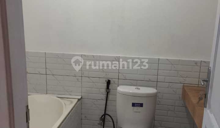 Rumah rapih siap huni 2 lantai Bukit Golf Riverside Cimanggis 2