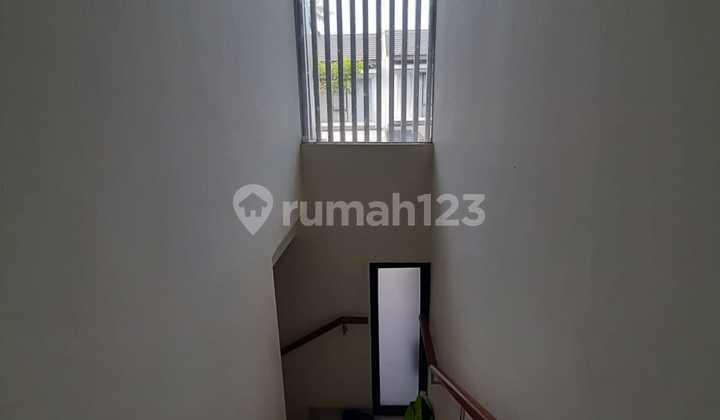 Rumah Disewakan 2 Lantai View Taman Citra Gran Cibubur 2