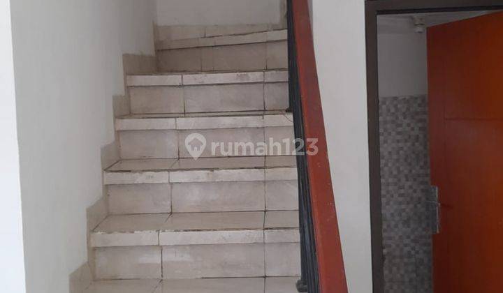 foto lainnya rumah 2 lantai di banjaran