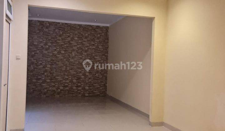 Rumah 2 Lantai Dijual Atau Sewa di Citra Grand, Cibubur 2