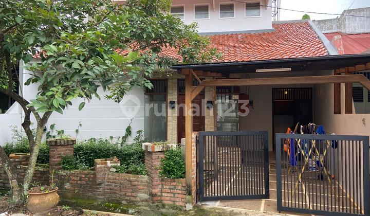 Rumah Bagus Unfurnished SHM Cinere, Depok